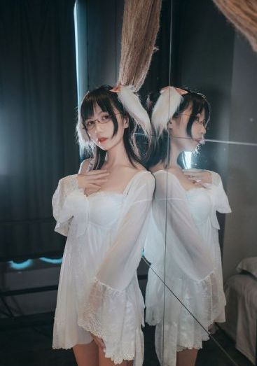 国产丝袜美女深夜福利_HD电影在线观看