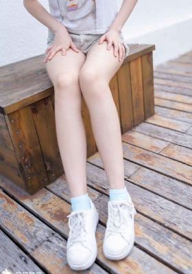 免费脚交足视频国产丝袜_高清完整版BD