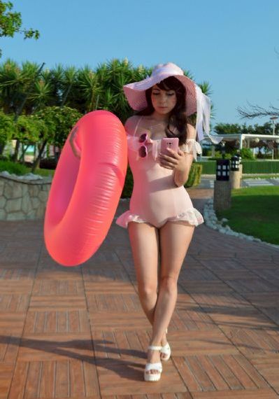 日韩精品成人色大杳蕉狼人欧美_全集高清百度云未删减2020